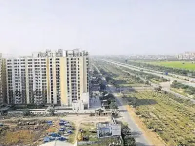 Yamuna Expressway corridor urban development and Master Plan 2041 infrastructure expansion